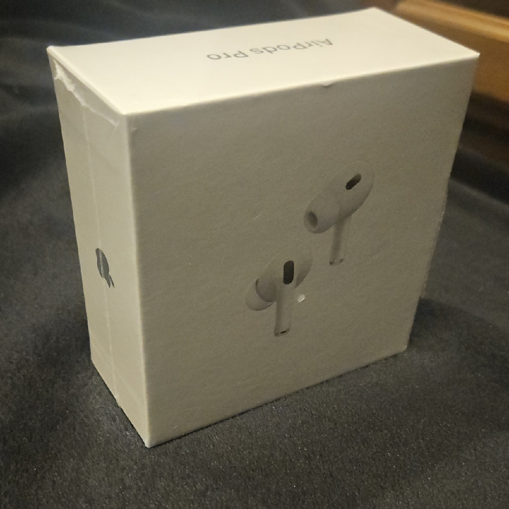 Apple AirPods Pro Box in White